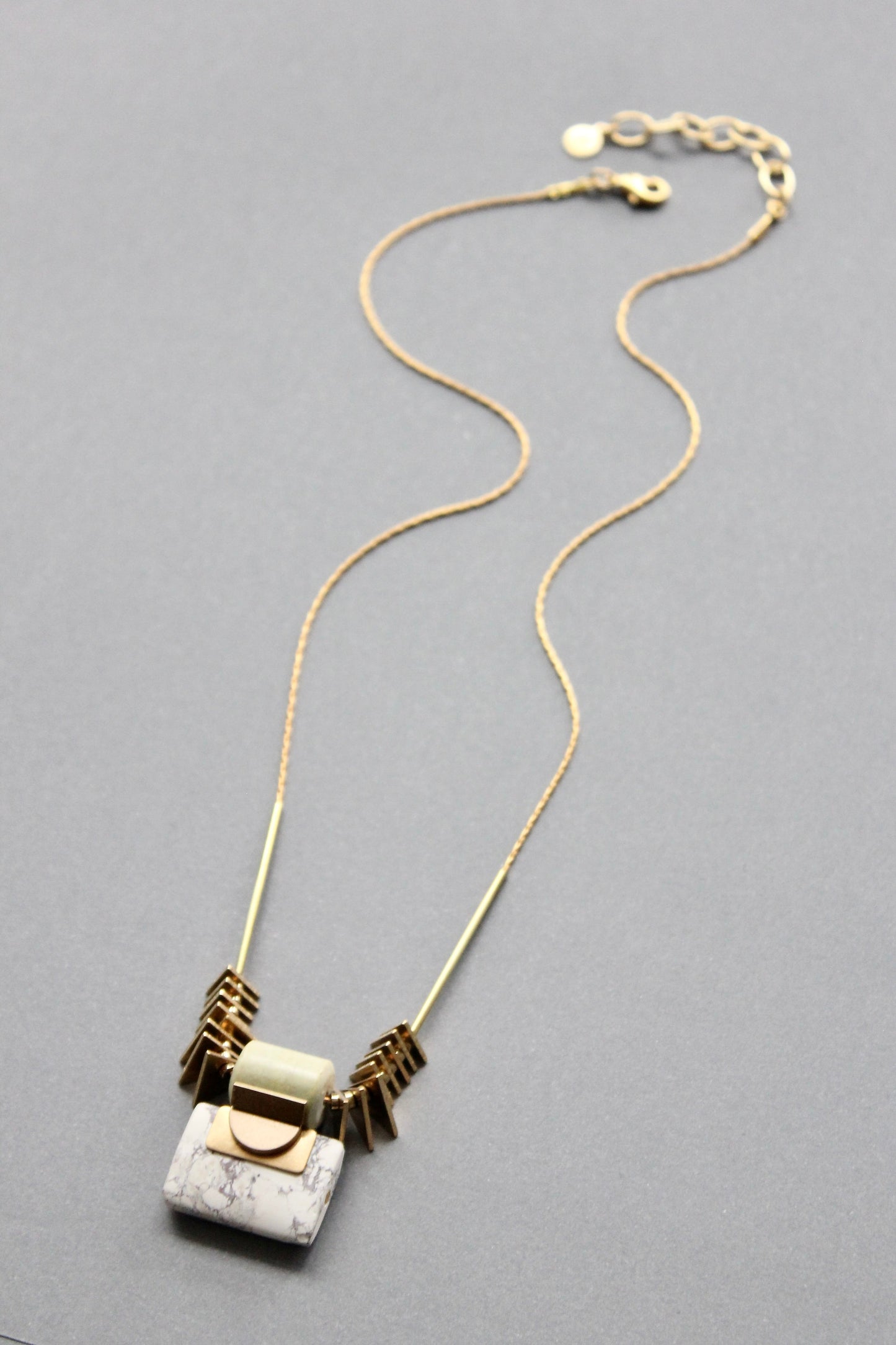 ISL220 Artdeco yellow turquoise and white marble pendant necklace
