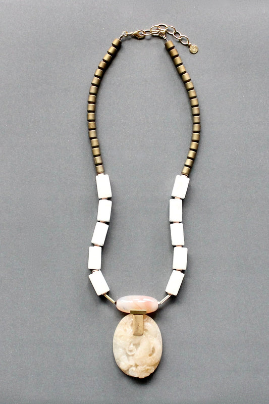 ISL718 Carved jade and agate pendant necklace