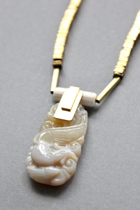 ISL820 Carved agate geometric pendant necklace