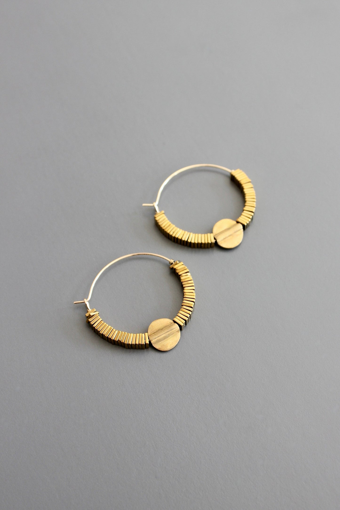 ISLE05 Gold hematite hoop earrings