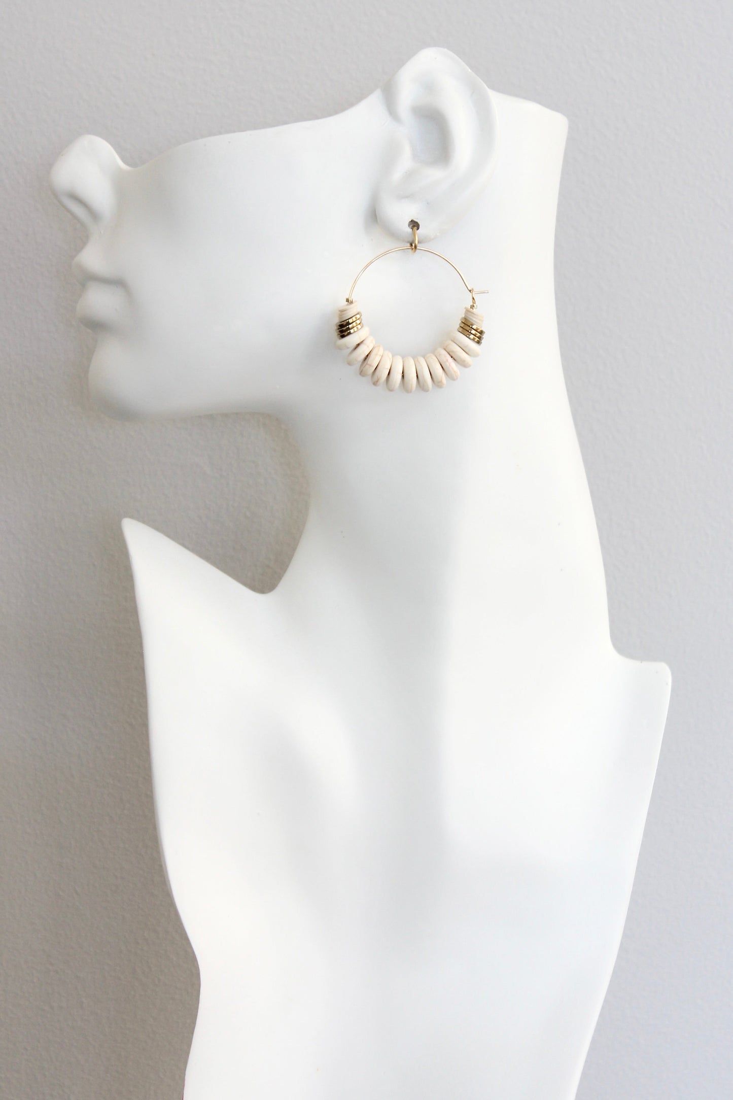 ISLE06 White disc hoop earrings
