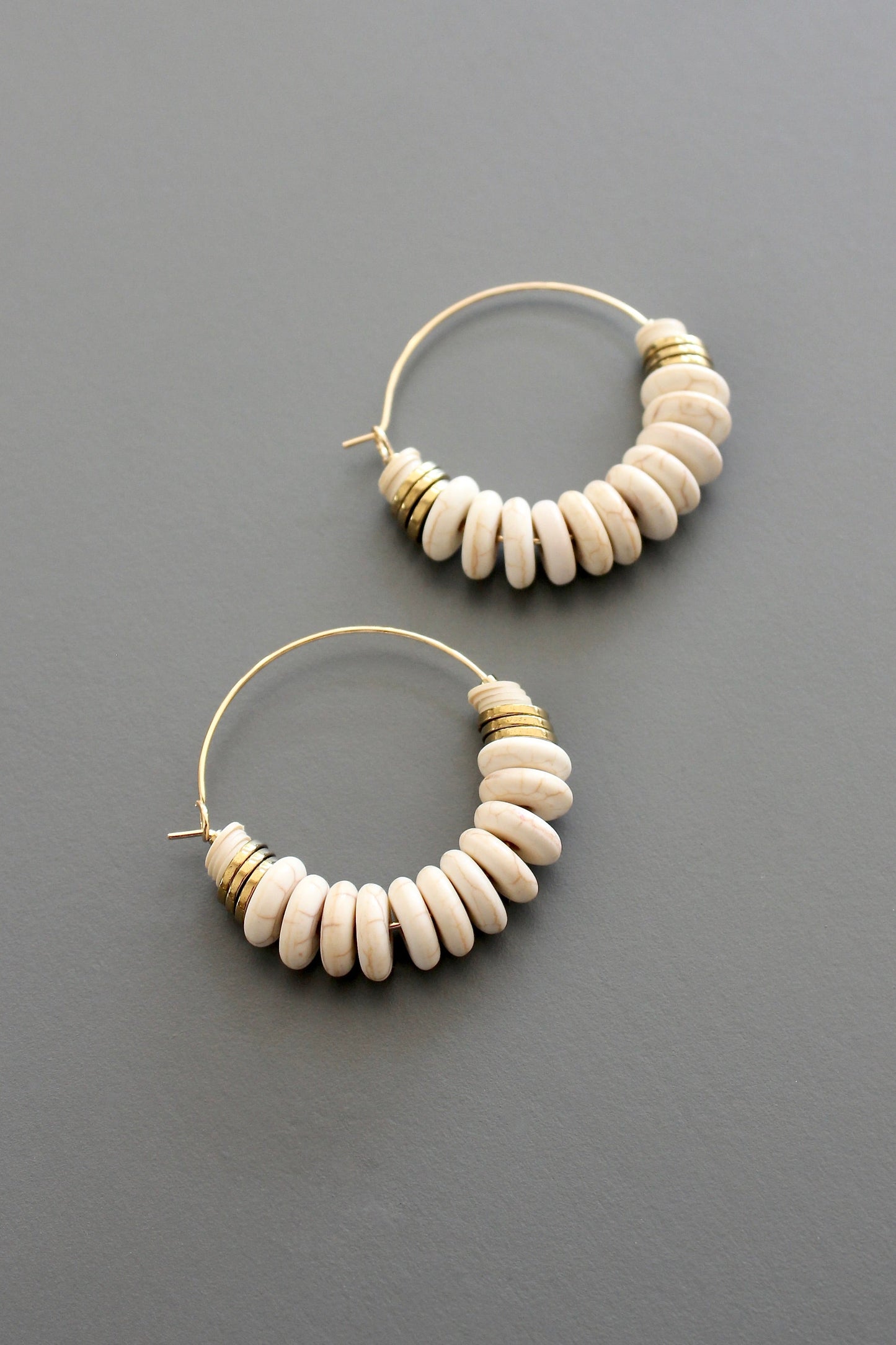 ISLE06 White disc hoop earrings