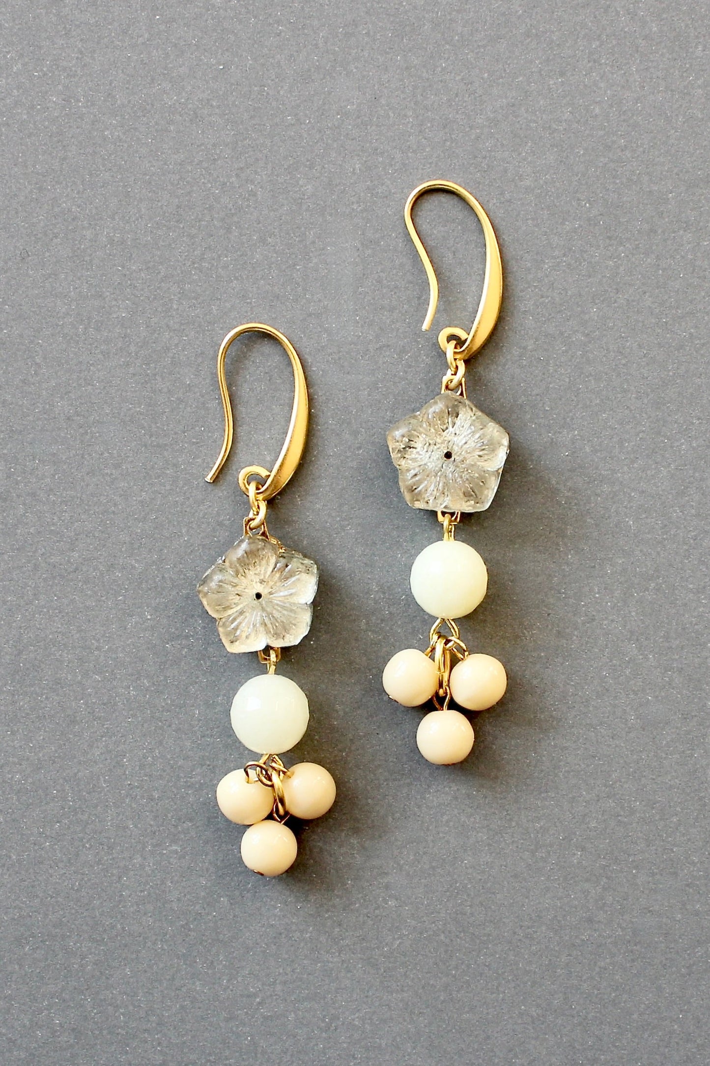 ISLE25 Flower glass cluster earrings