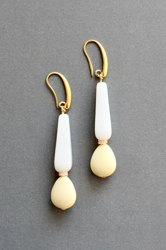ISLE29 White and light yellow teardrop earrings