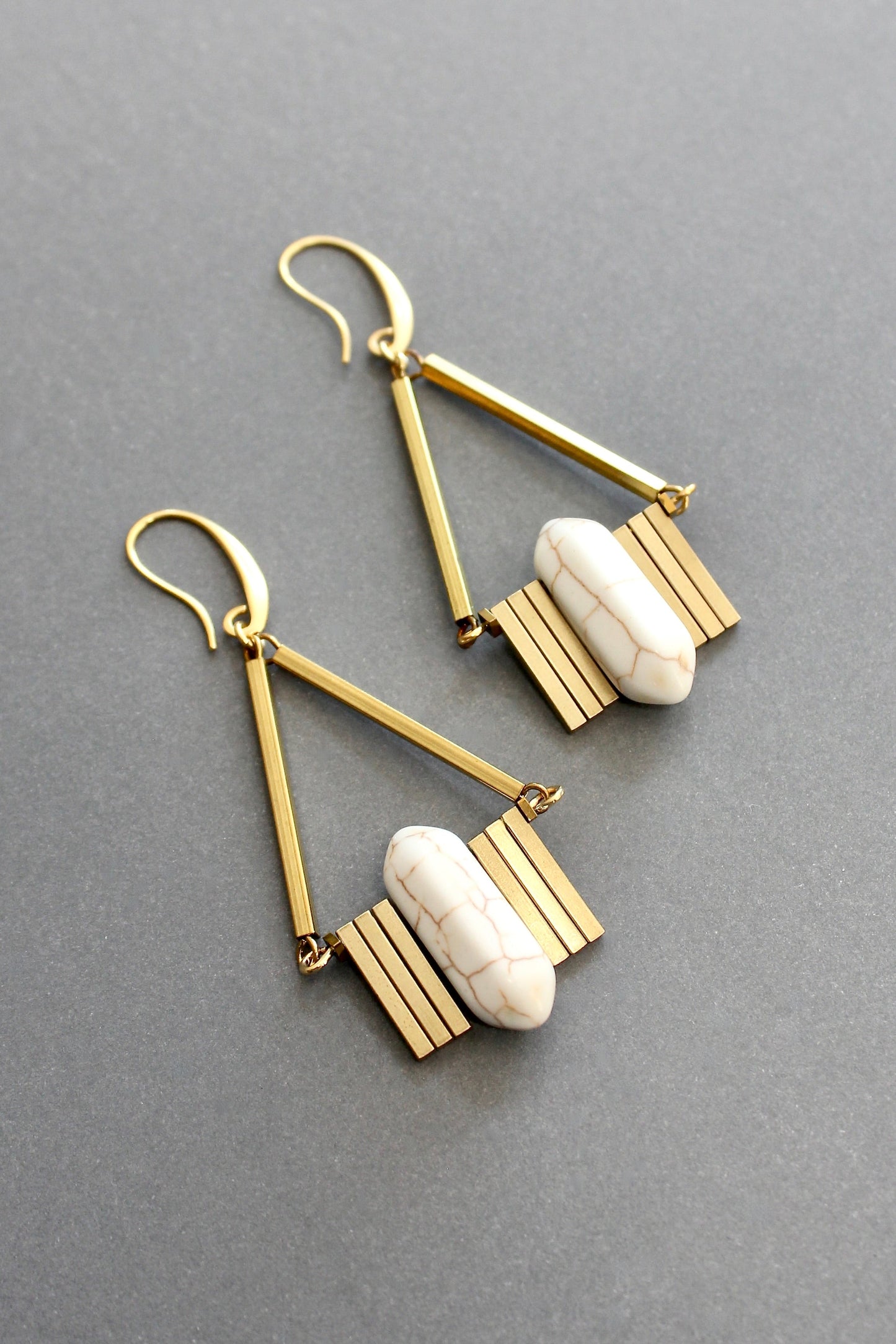 ISLE30 White and brass geometric earrings