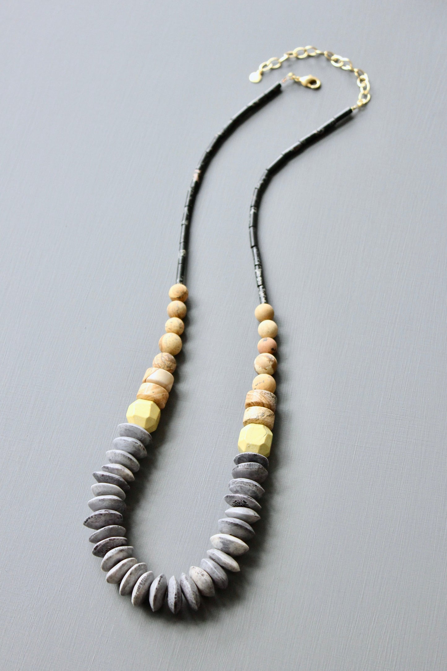 JLT128 gray and black long necklace