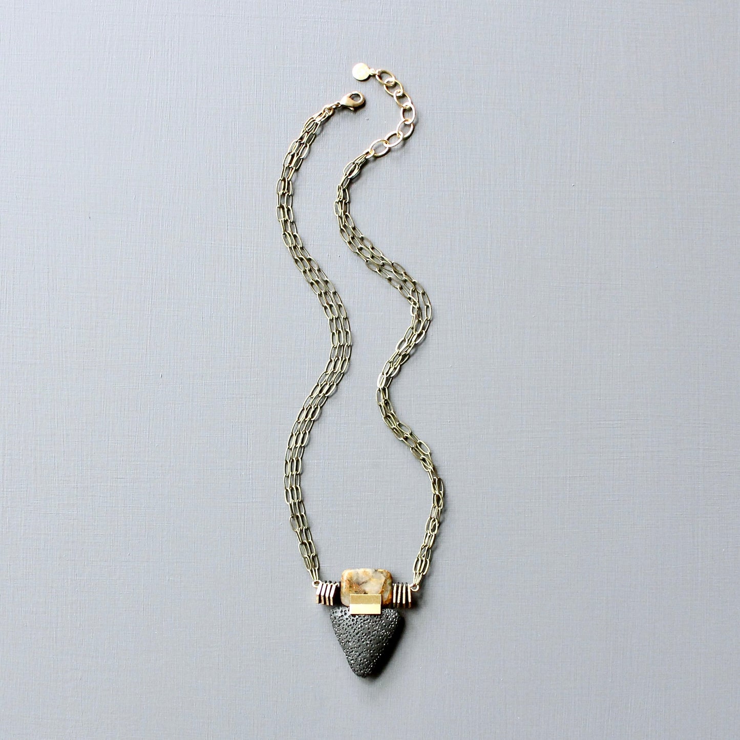 JLT418 black and agate Artdeco necklace