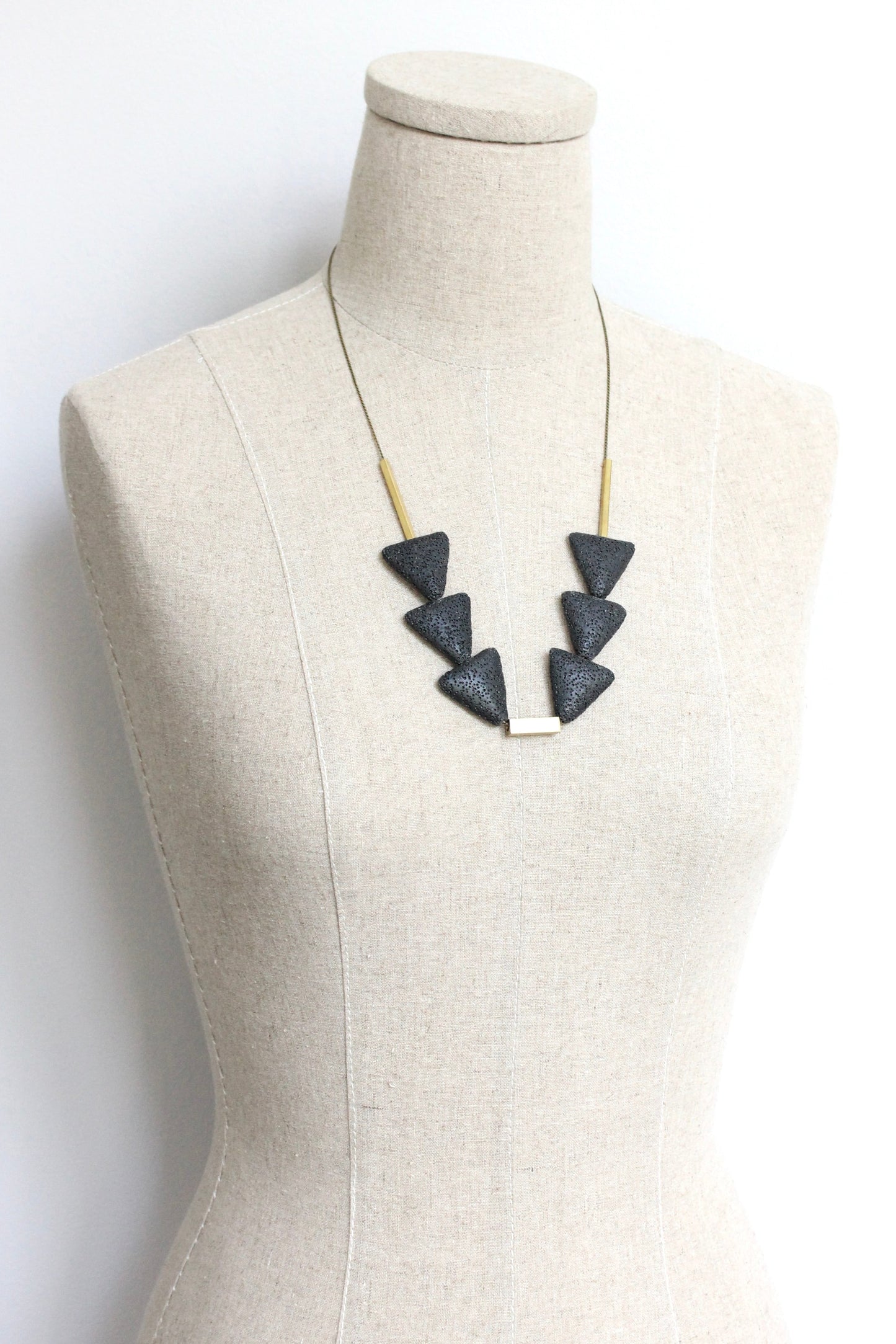 JLT424 black triangle lava necklace