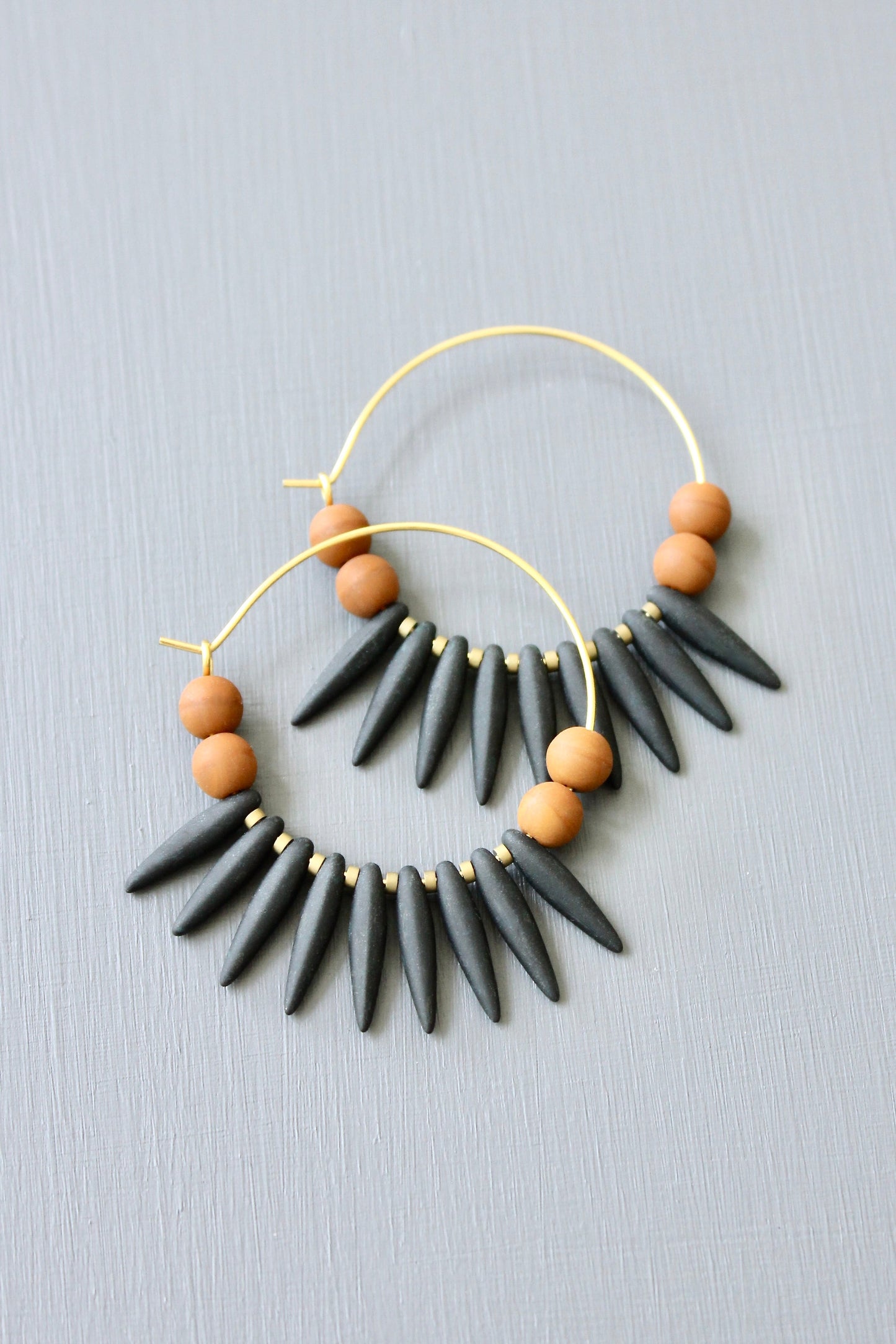 JLTE09 black and caramel brown hoop earrings