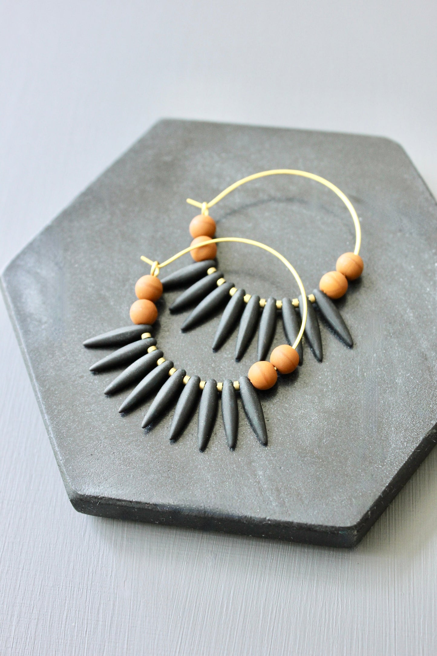 JLTE09 black and caramel brown hoop earrings