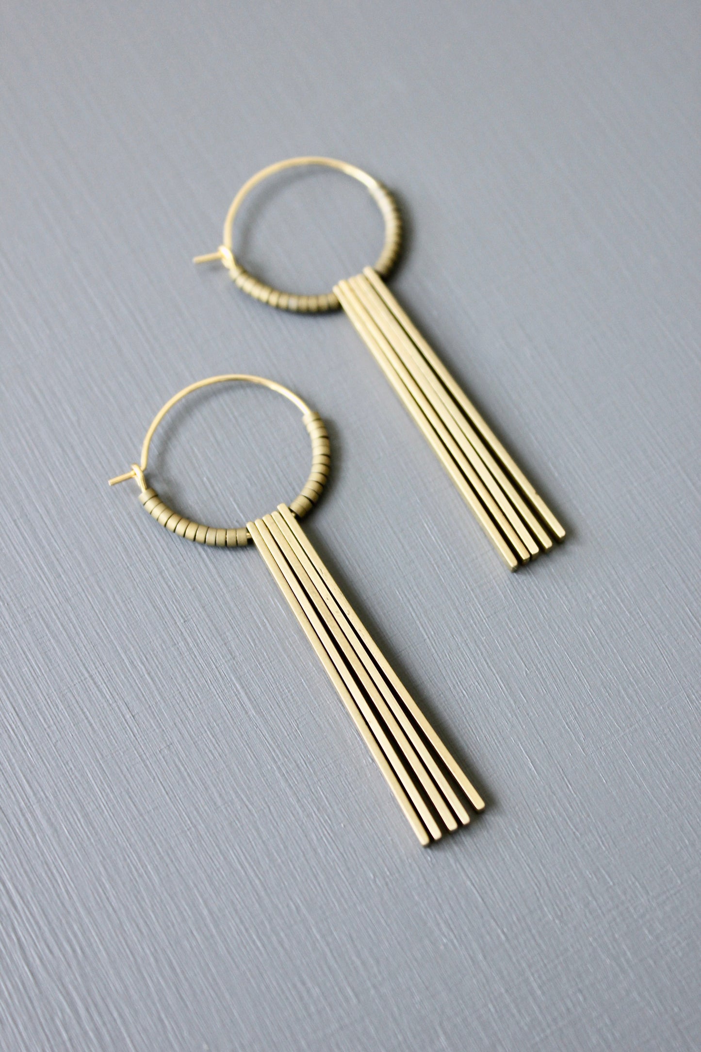 JLTE25 brass geometric hoop earrings