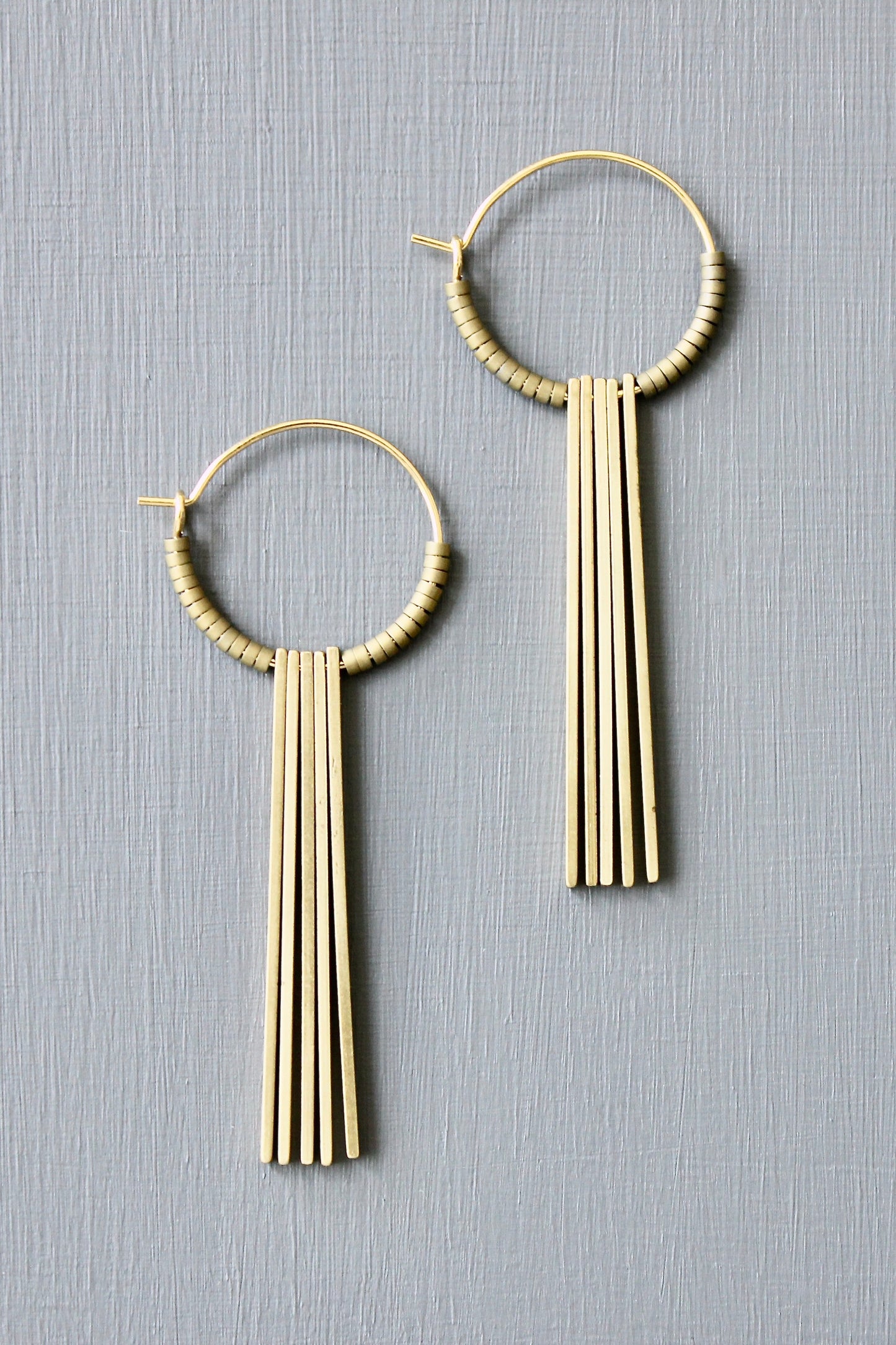 JLTE25 brass geometric hoop earrings