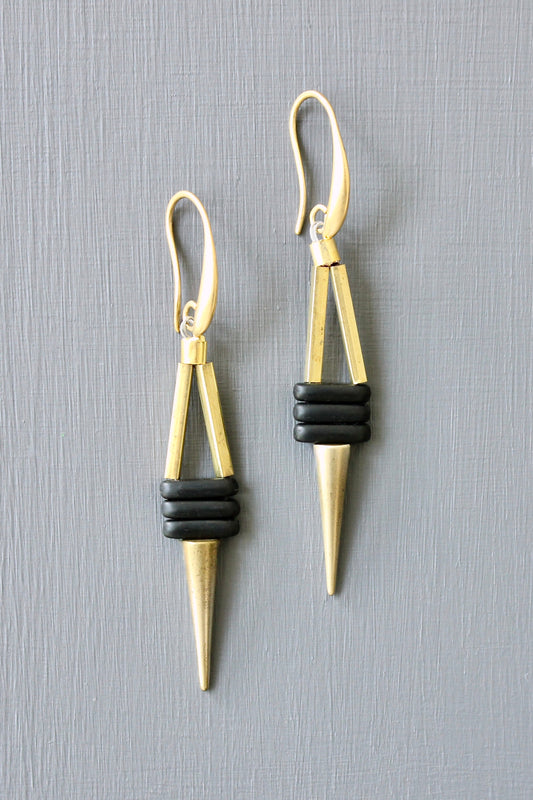 JLTE30 mini black spike earrings