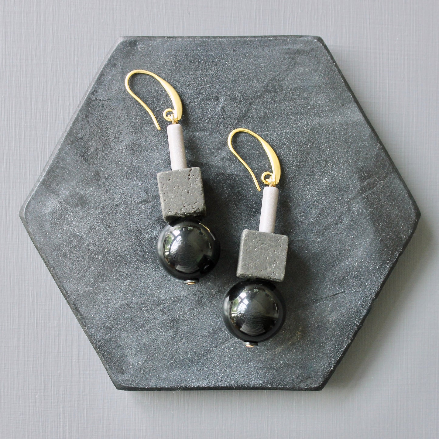 JLTE39 acrylic and lava rock earrings