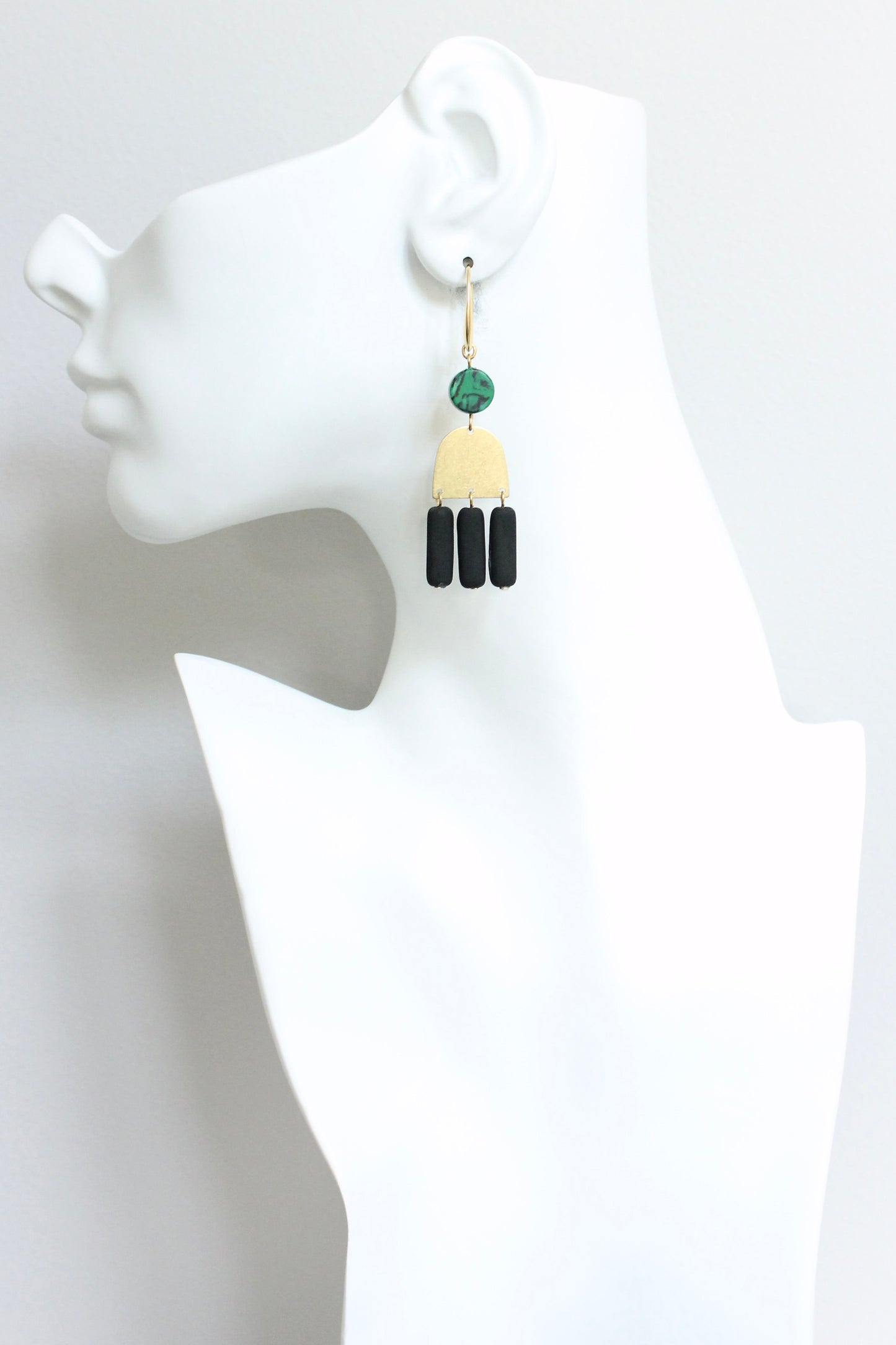 JLTE48 malachite and black glass earrings