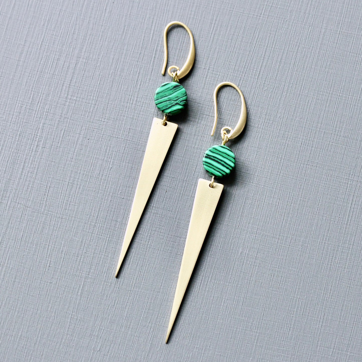 JLTE65 malachite and brass geometric earrings