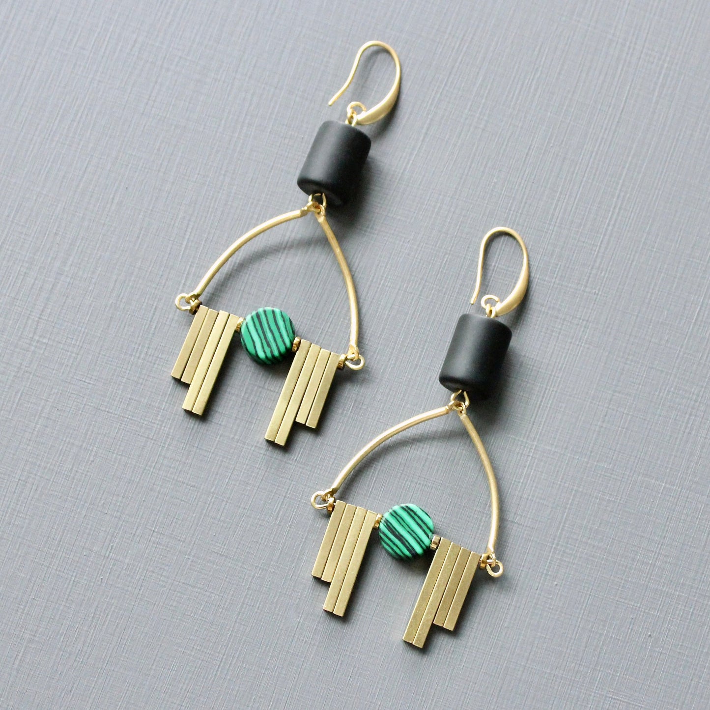 JLTE66 black and green Artdeco earrings