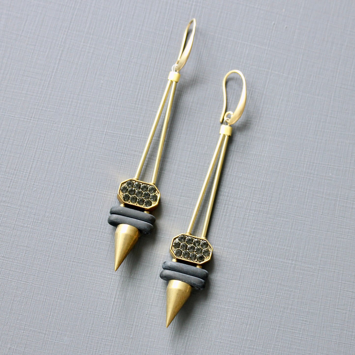 JLTE67 black glass and rhinestone spike earrings