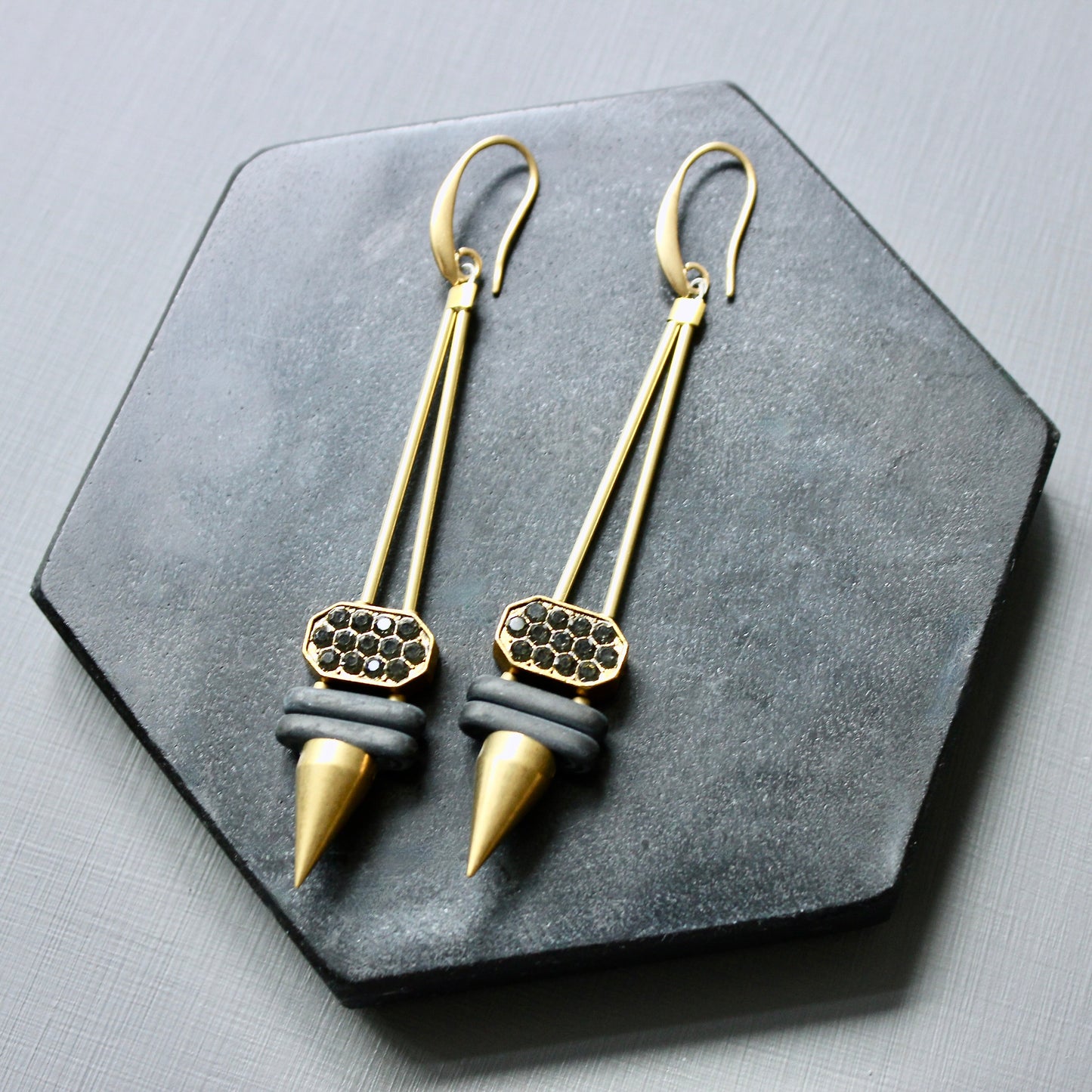 JLTE67 black glass and rhinestone spike earrings