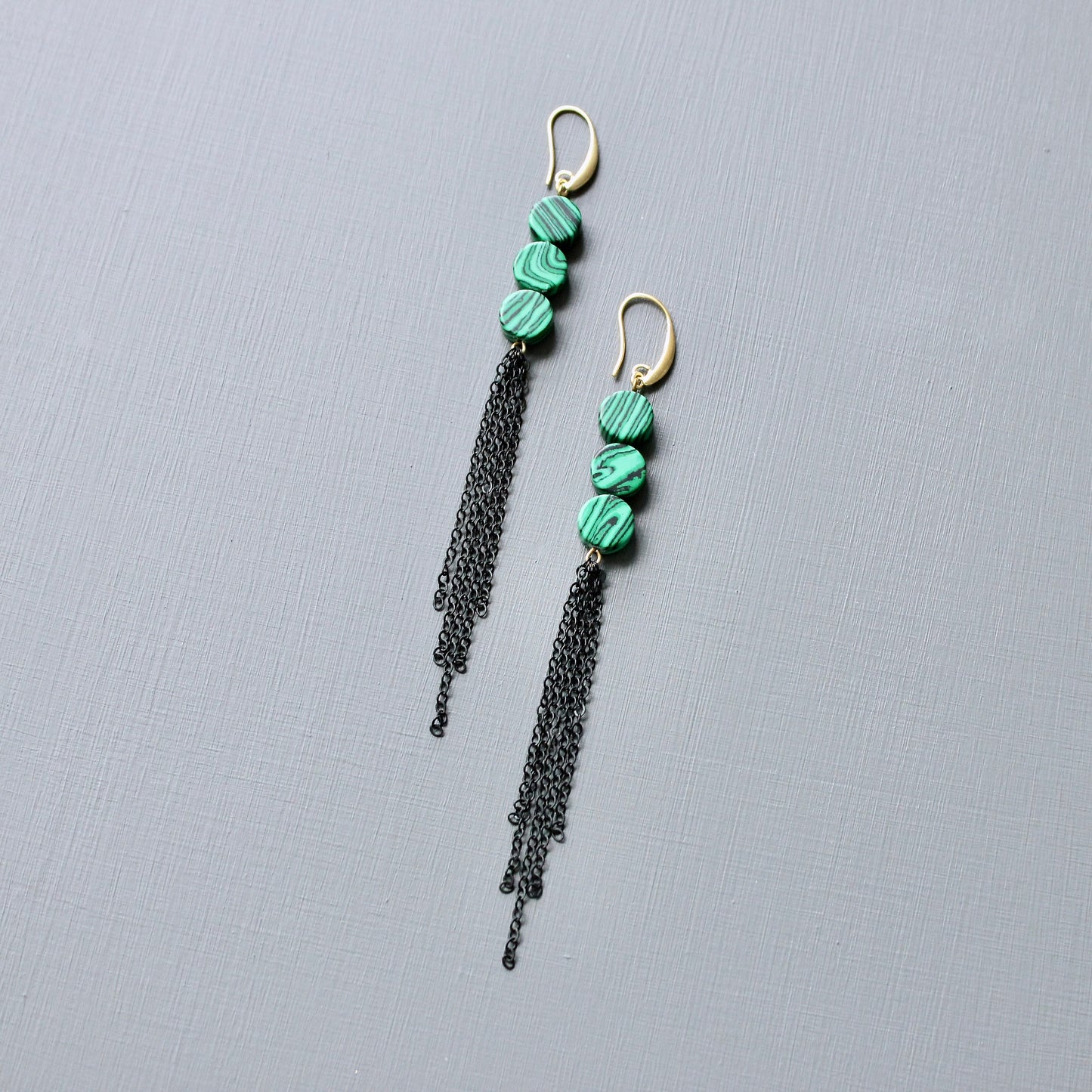 JLTE75 synthetic malachite shoulder duster earrings
