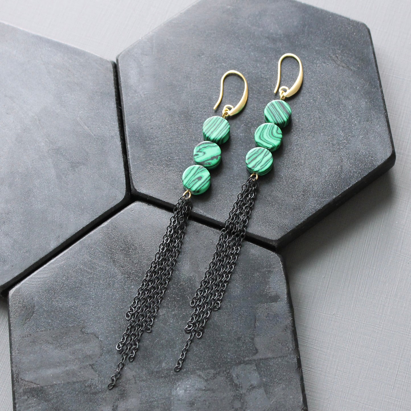 JLTE75 synthetic malachite shoulder duster earrings
