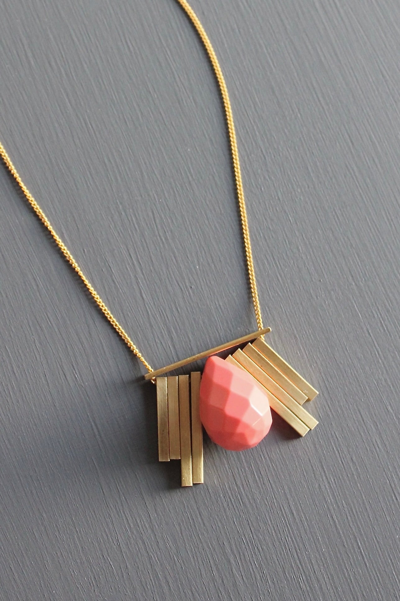 KYL117 coral Artdeco necklace