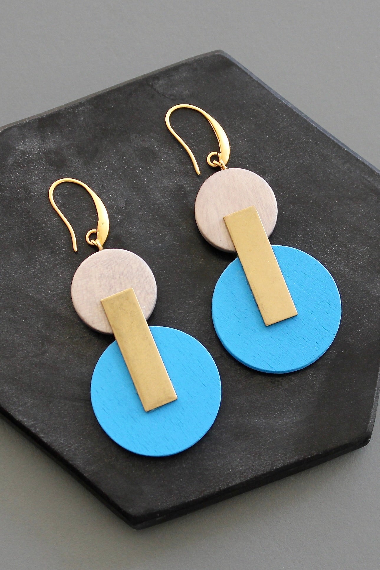 KYLE46 capri blue disc earrings