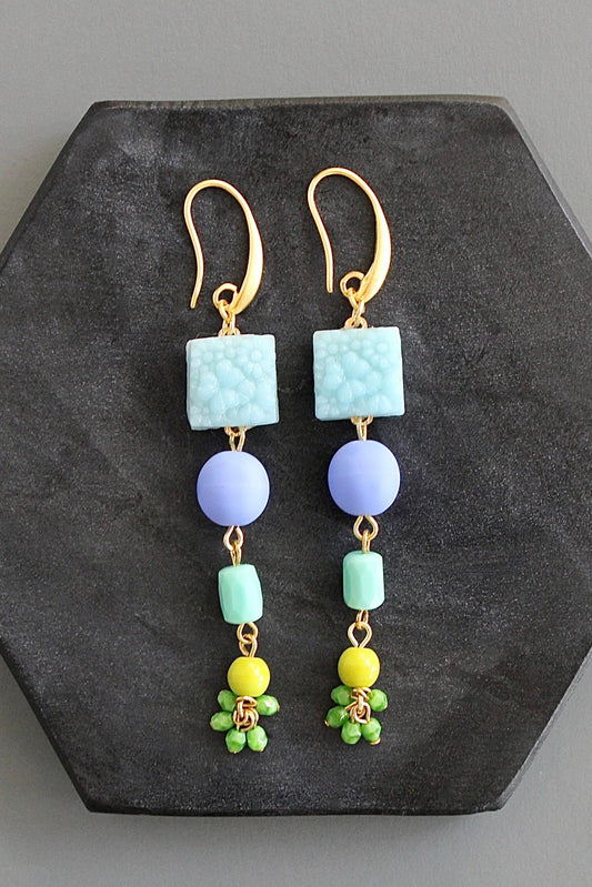 KYLE60 vintage pressed blue  glass earrings