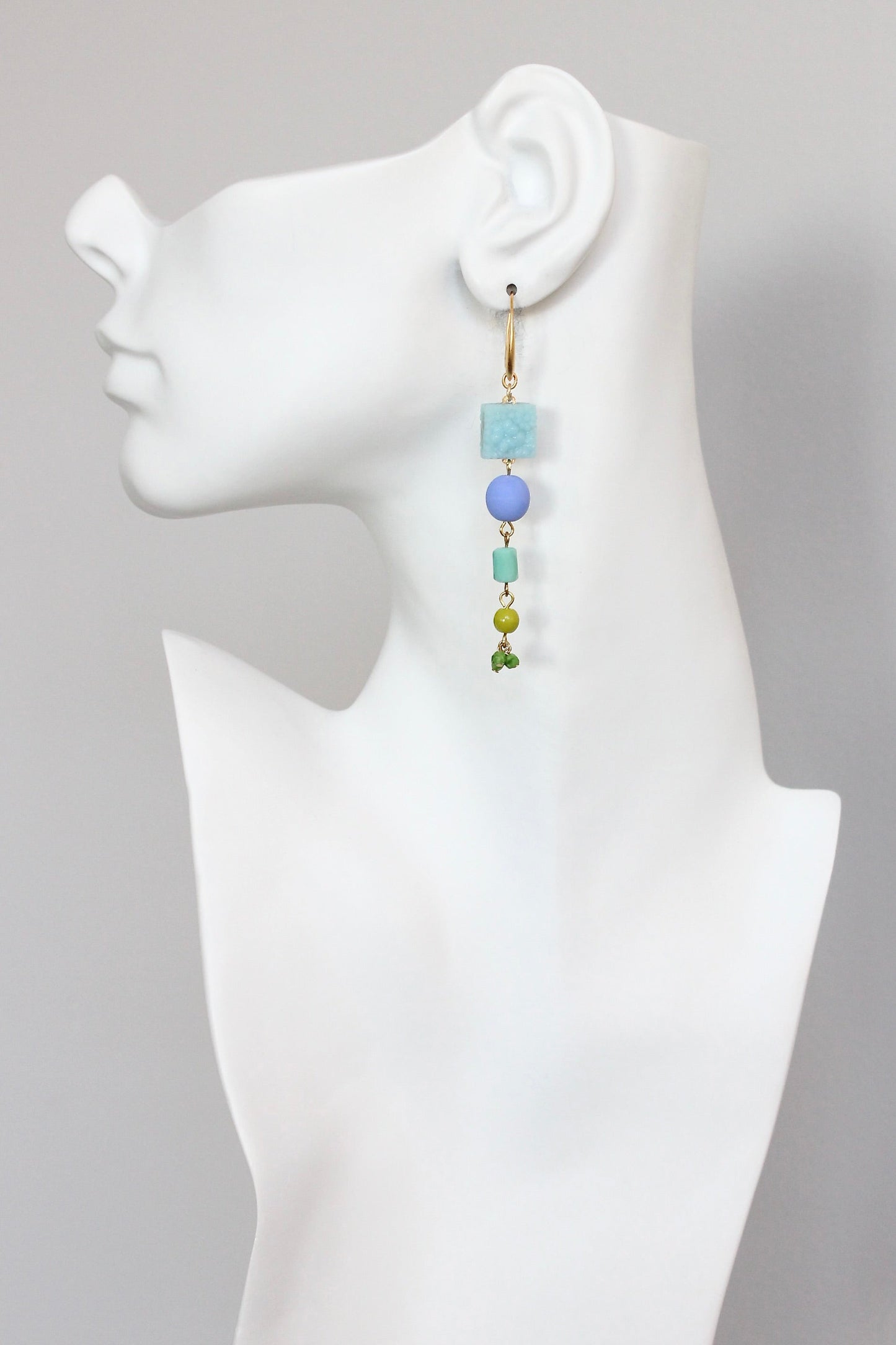 KYLE60 vintage pressed blue glass earrings