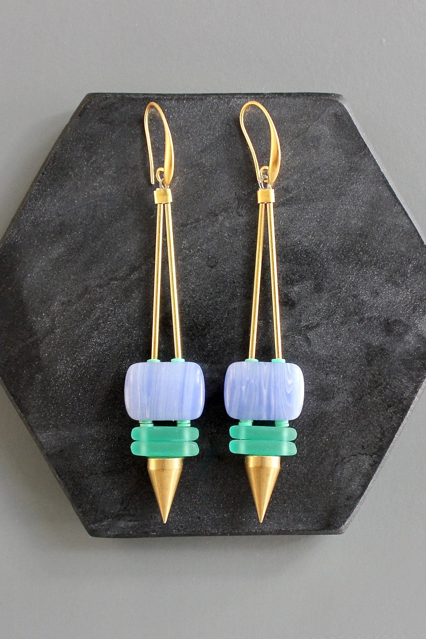 KYLE73 lavender and green geometric spike earrings