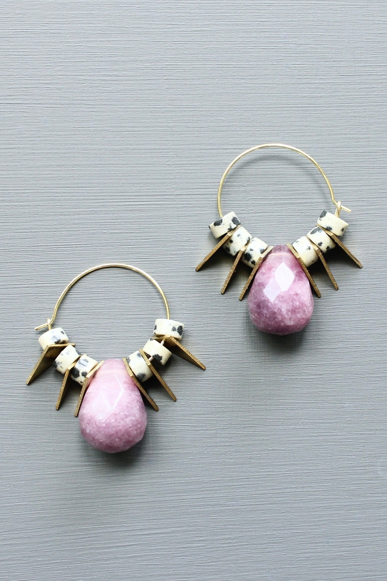 LEXE09 Purple and Dalmatian jasper geometric hoop earrings
