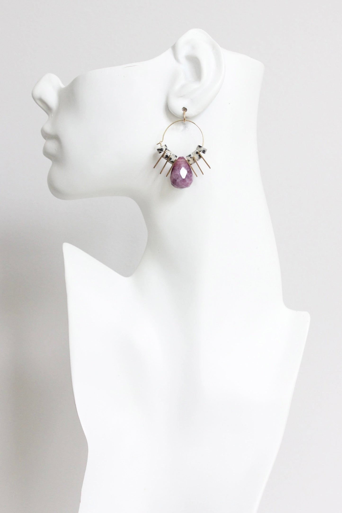 LEXE09 Purple and Dalmatian jasper geometric hoop earrings