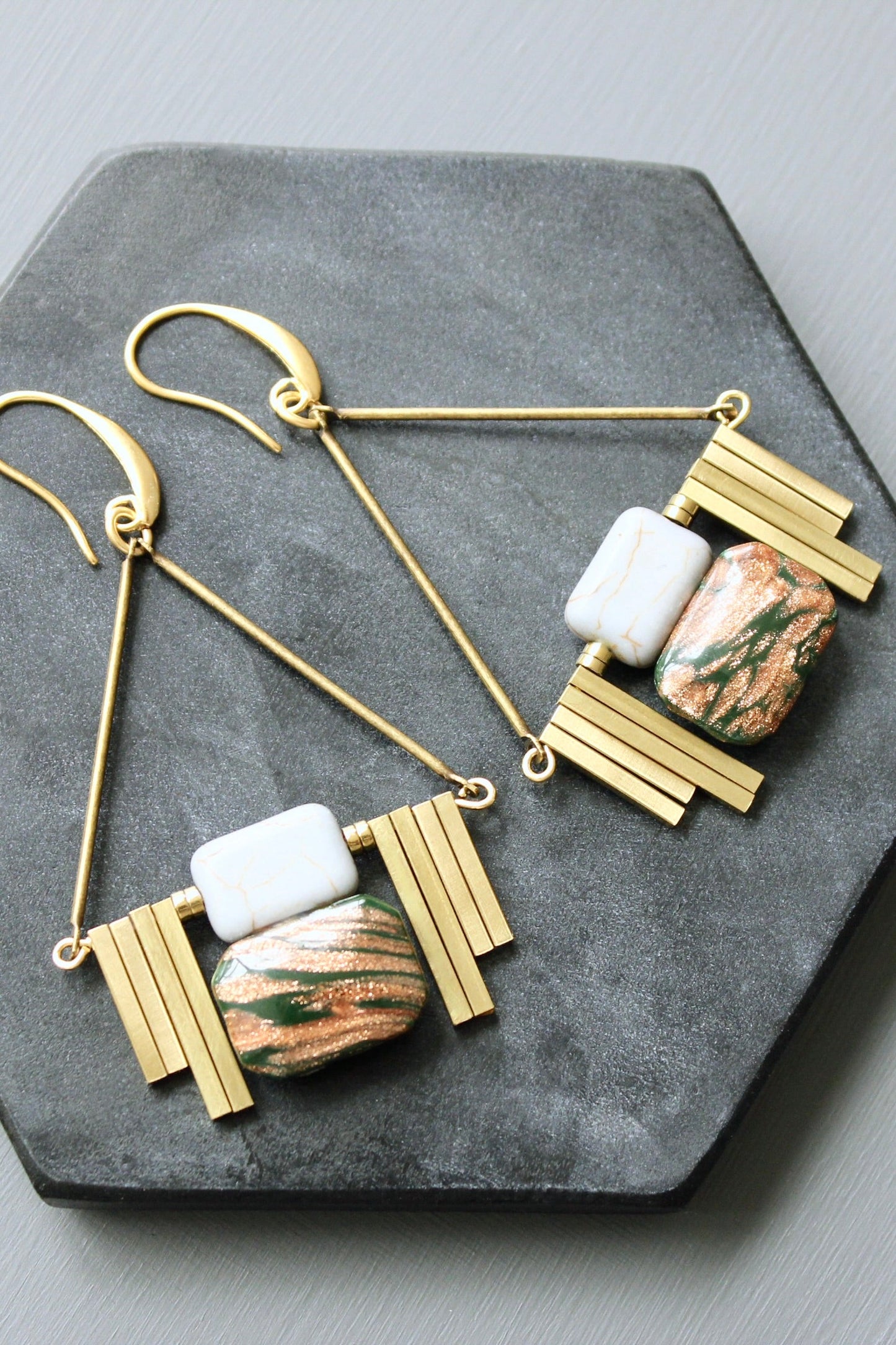 LEXE39 ArtDeco hunter green earrings