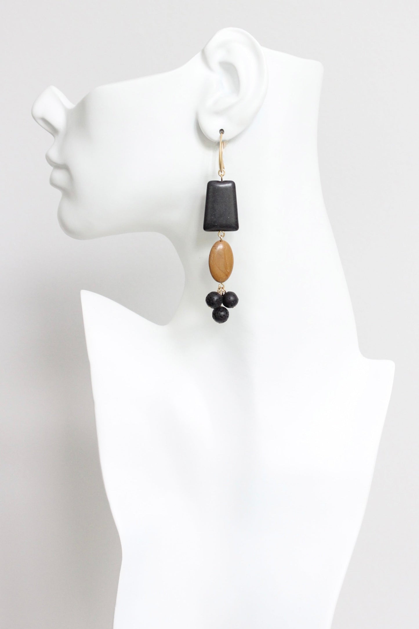LEXE54 Jet and caramel geometric cluster earrings