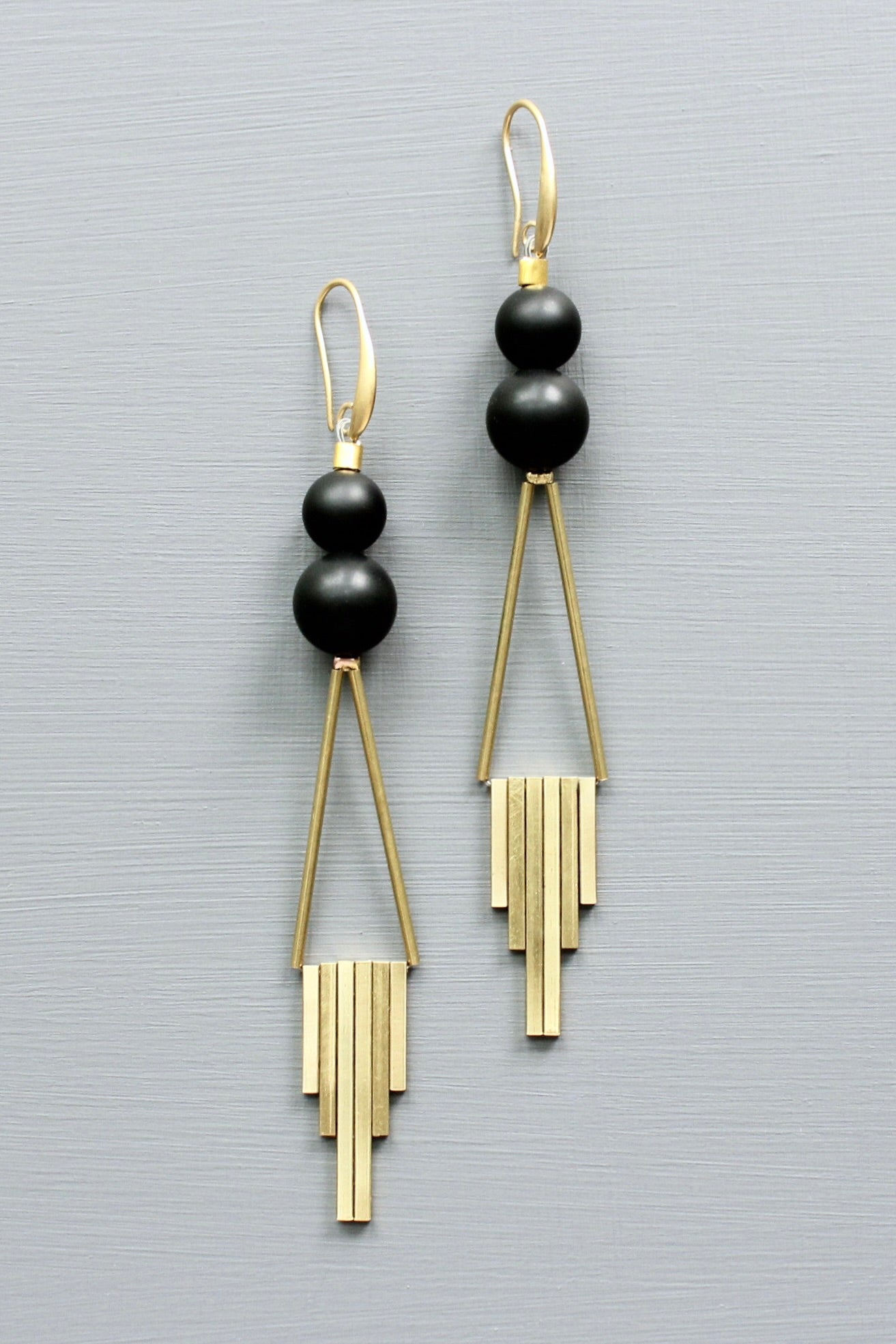 LEXE61 Jet glass geometric earrings