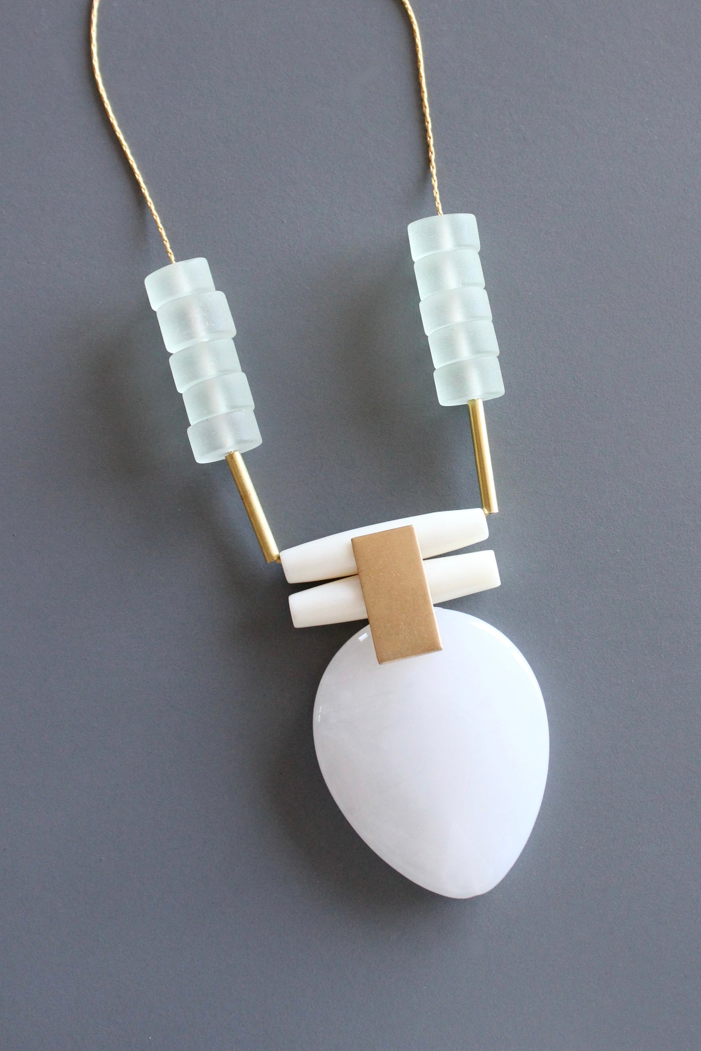 MLN224 Glass and white jade pendant necklace