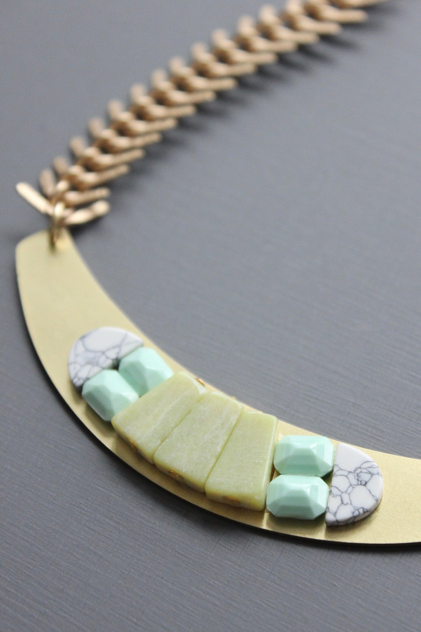 MLN316 Geometric bib Artdeco necklace with fishbone chain