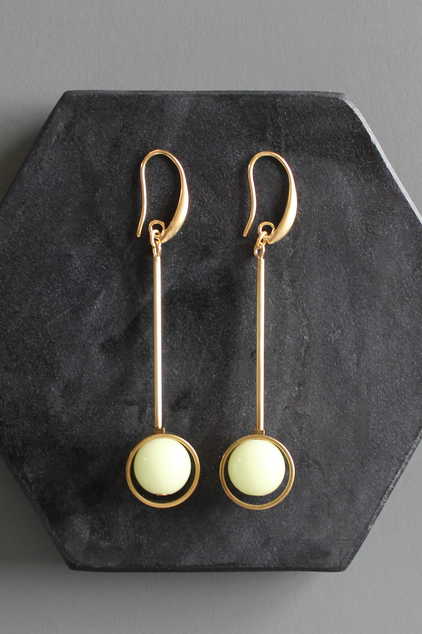 MLNE44 Celadon glass bead geometric earrings