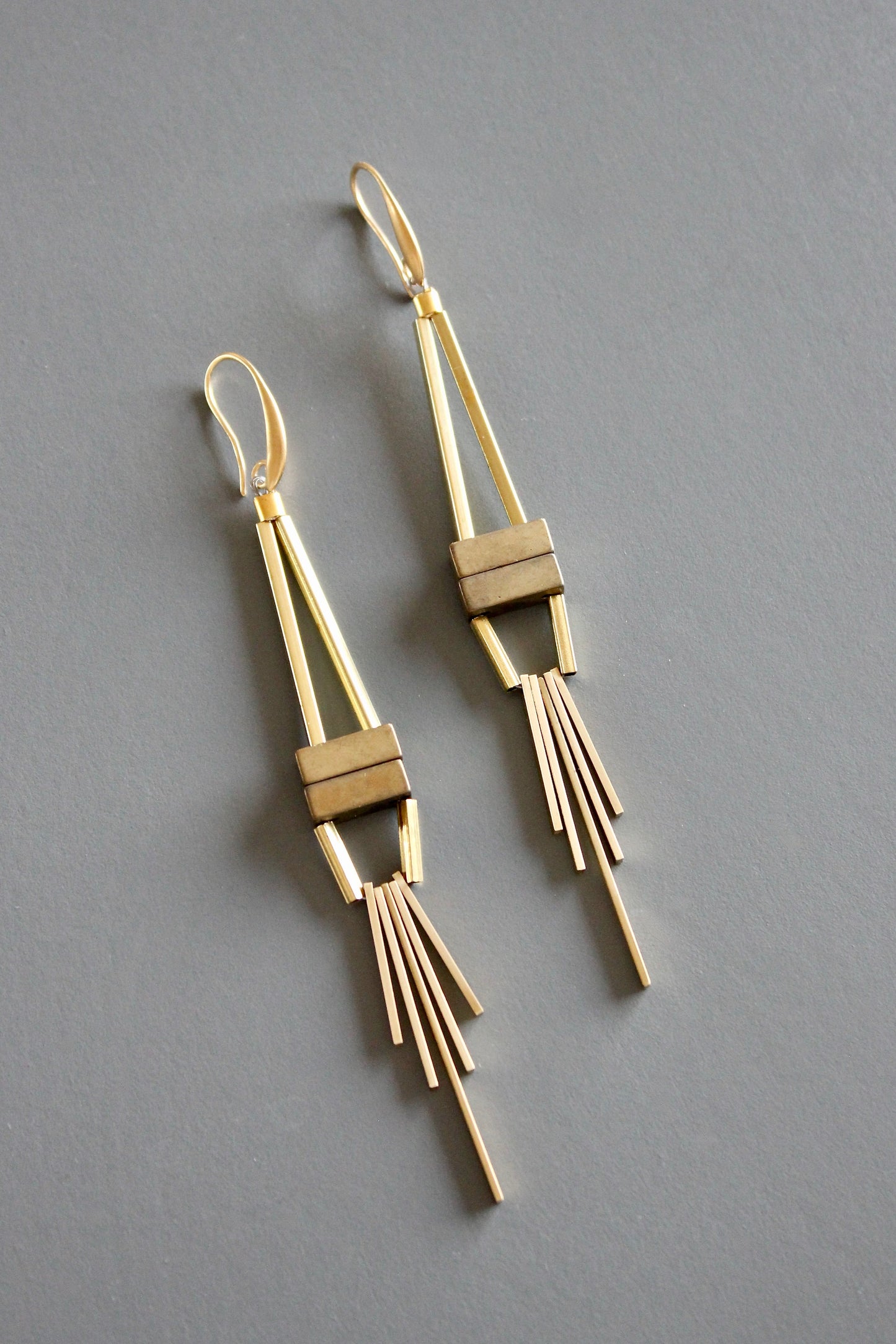 MLNE59 Hematite and brass Artdeco earrings