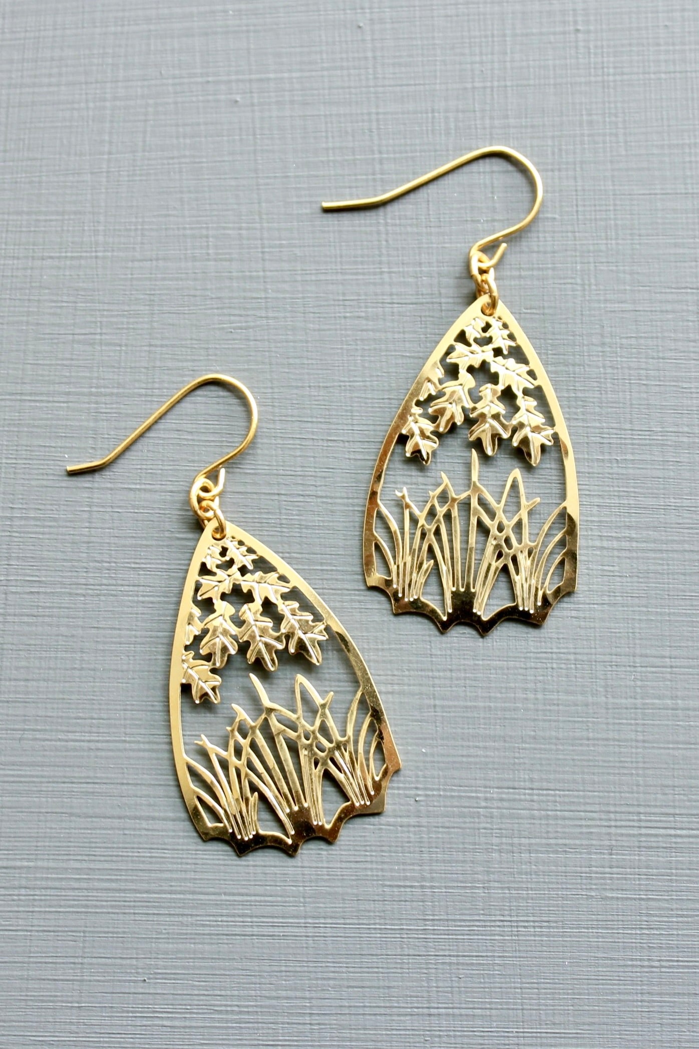 Meadow bloom earrings 1.375