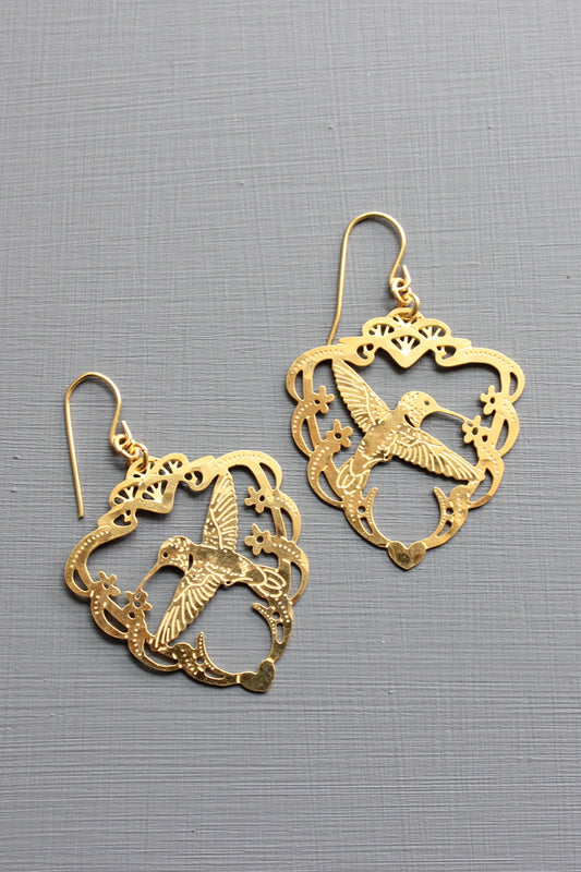 Hummingbird scalloped earrings 1.375 inches