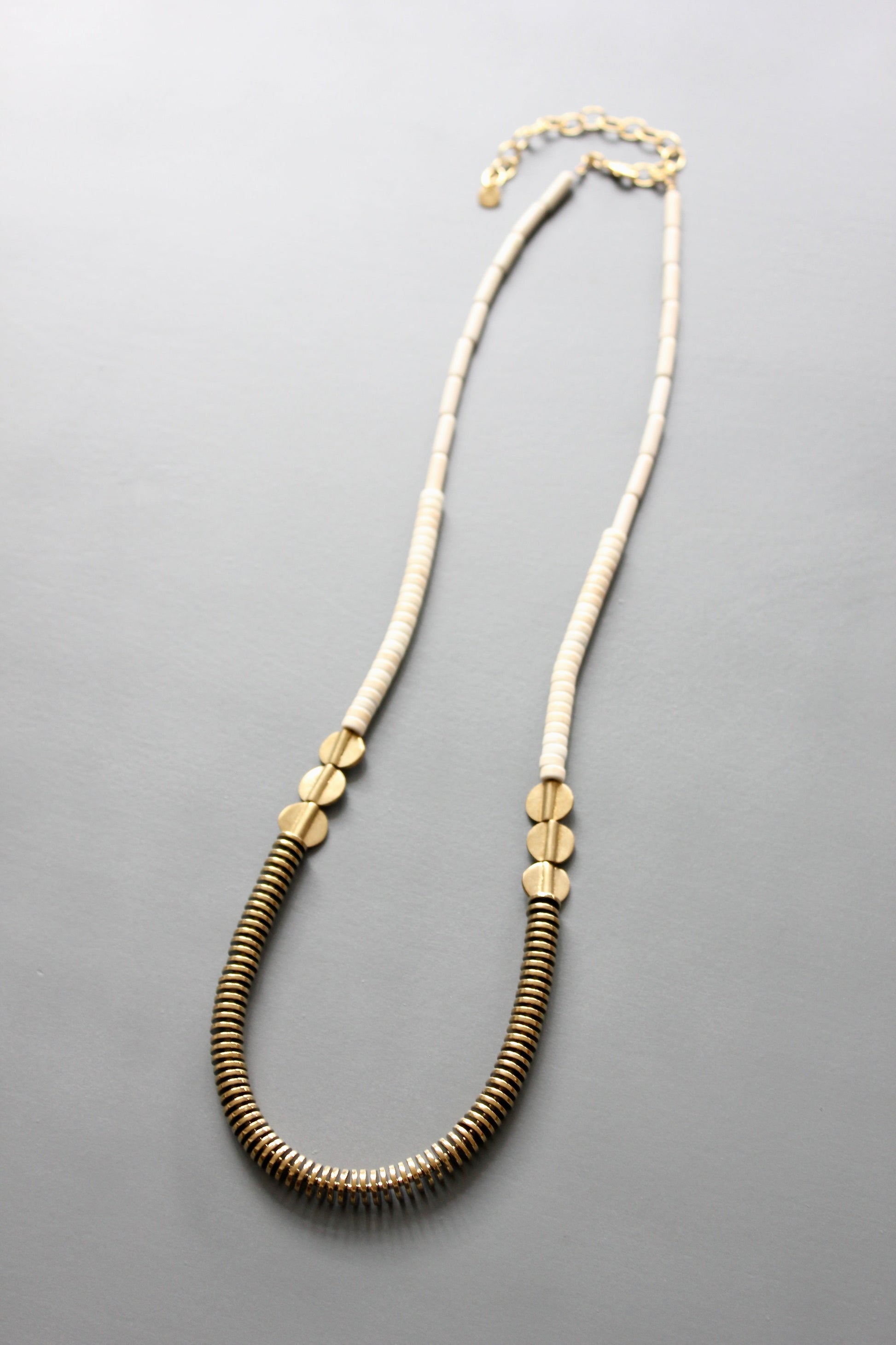ISL126 Gold hematite and white disc necklace – david aubrey