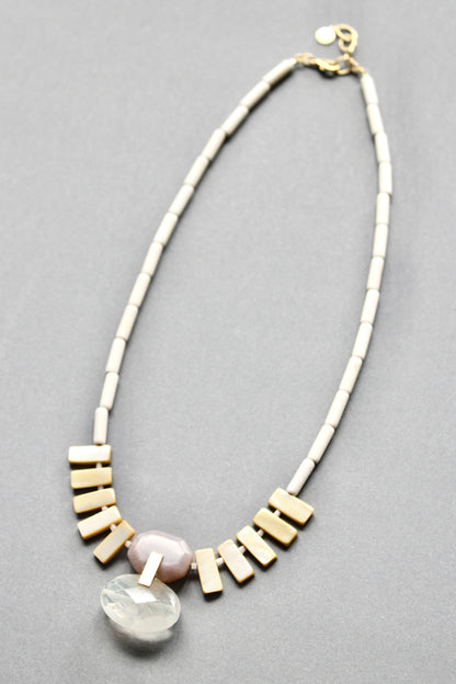 ISL218 Mother of pearl and moonstone fringe Artdeco necklace