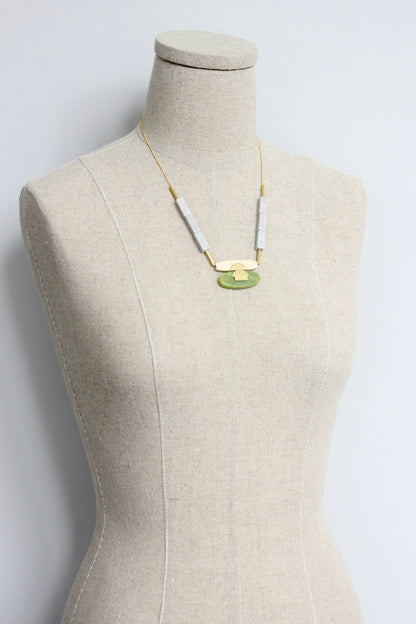ISL720 Jade and wood Artdeco pendant necklace