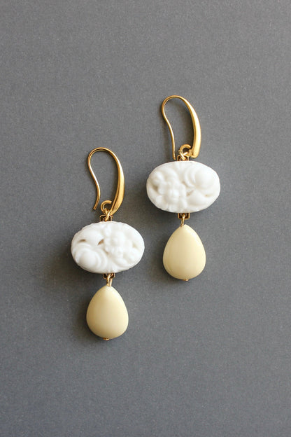 ISLE10 Vintage milk glass earrings