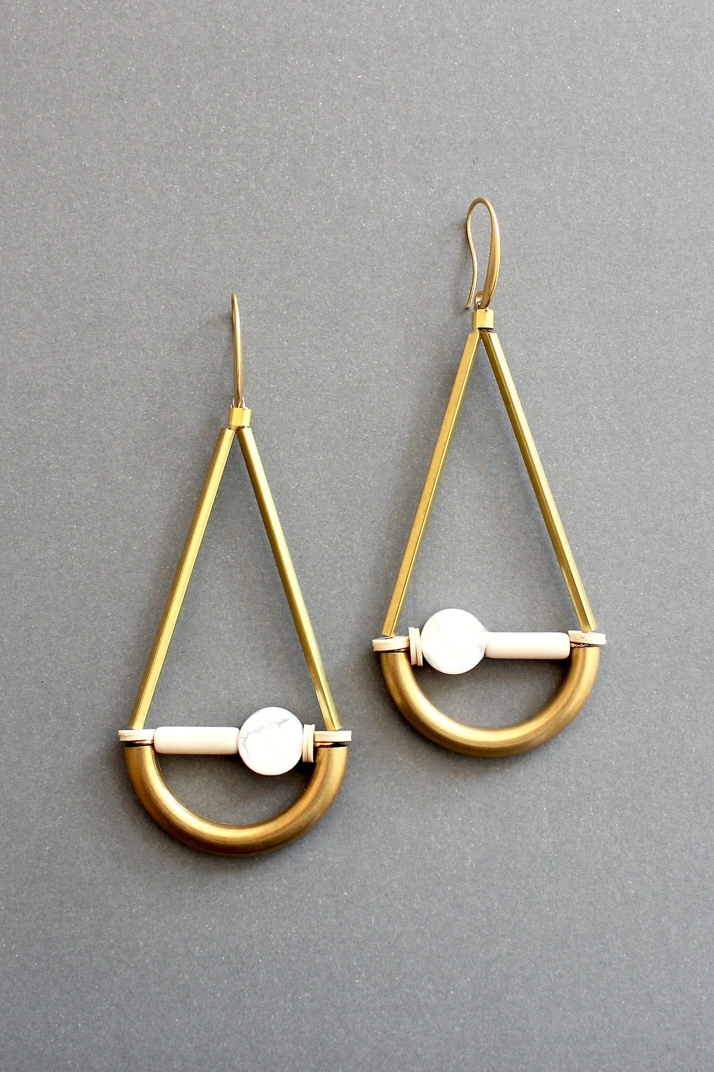 ISLE51 White geometric earrings