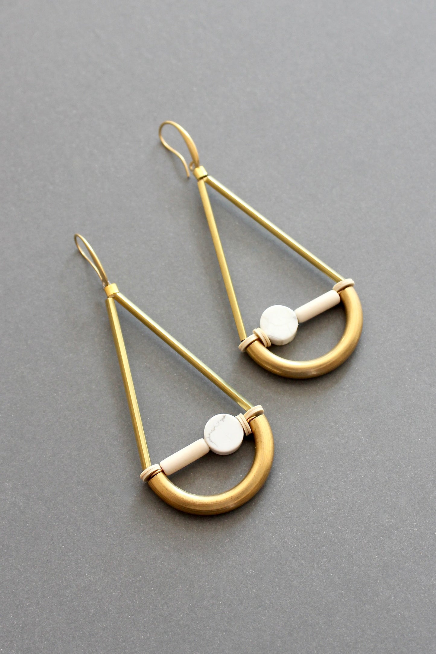 ISLE51 White geometric earrings