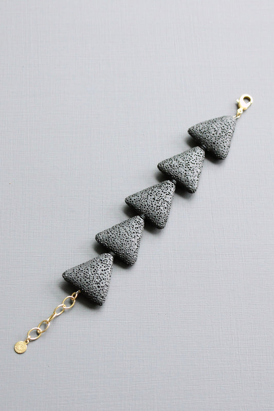 JLTB01 black triangle bracelet