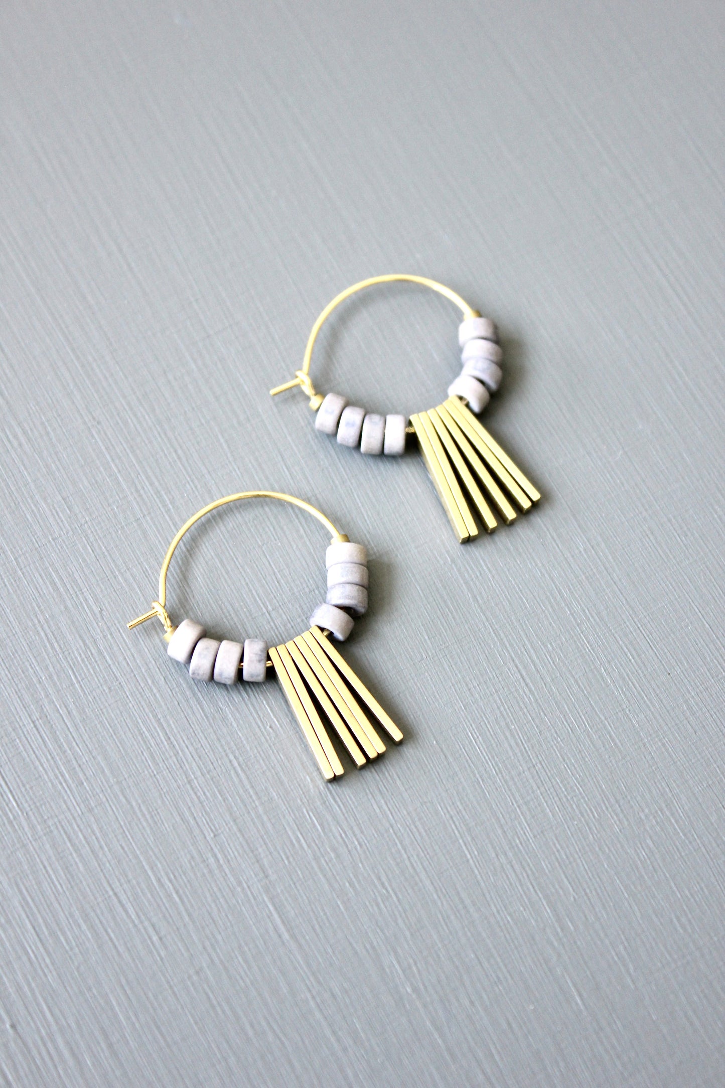 JLTE04 gray and brass geometric mini hoop earrings