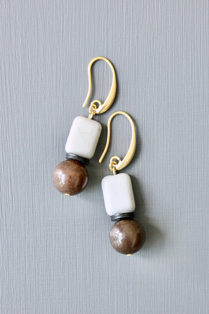 JLTE11 gray and brown mini earrings